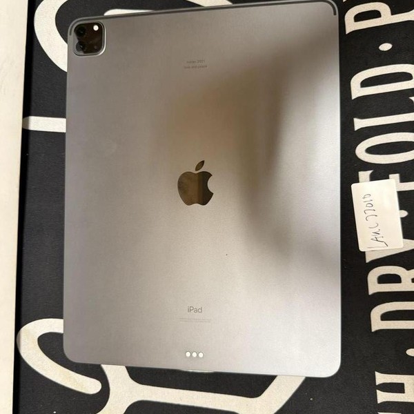 Apple iPad Pro 12.9 inch 4th Gen 2020 - Wi-Fi, 256 GB, Gray, A2229