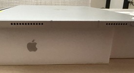 Mint
													Apple iPad 11th Gen - Unlocked, Silver, 128 GB, A3355, photo 5 of 8