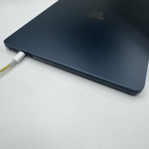 MacBook Air 2024 (M3) - 13 inch - 256 GB, Midnight, 16 GB, Apple M3, 8-core GPU