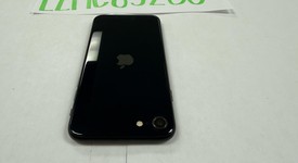 Mint
													Apple iPhone SE 3rd Gen 2022 - Unlocked, Midnight, 64 GB, A2595, photo 3 of 7