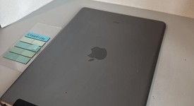 Good
													Apple iPad 9th Gen - Unlocked, Gray, 64 GB, A2603, photo 5 of 5