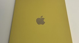 Good
													Apple iPad 11th Gen - Unlocked, Yellow, 128 GB, A3355, photo 3 of 6