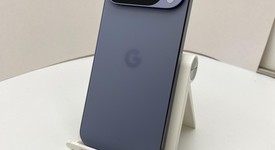 Good
													Google Pixel 10 Pro - Unlocked, Moonstone, 128 GB, G4QUR, photo 3 of 5