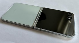Good
													Samsung Galaxy Z Flip5 - T-Mobile, Mint, 256 GB, 8 GB, SM-F731U, photo 1 of 5