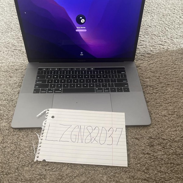 MacBook Pro 2018 (With Touch Bar) - 15 inch - 512 GB, Gray, 16 GB, Intel Core i7