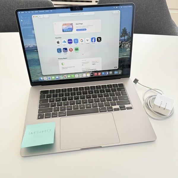 MacBook Air 2023 (M2) - 15 inch - 512 GB, Gray, 8 GB, Apple M2