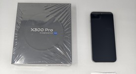 Mint
													Vivo X300 Pro - Unlocked Non-US, Dune Brown, 512 GB, 16 GB, photo 1 of 8