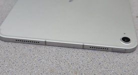 Good
													Apple iPad 10th Gen - Unlocked, Silver, 64 GB, A2757, photo 4 of 8