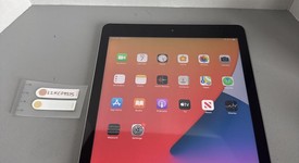 Fair
													Apple iPad 6th Gen - Wi-Fi, Gray, 128 GB, A1893, photo 1 of 8