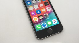 Good
													Apple iPhone SE 1st Gen 2016 - Unlocked, Grey, 32 GB, A1662, photo 1 of 12