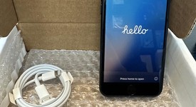 Mint
													Apple iPhone SE 3rd Gen 2022 - Unlocked, Midnight, 64 GB, A2595, photo 1 of 6