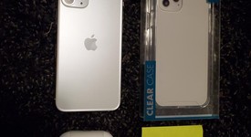Good
													Apple iPhone 11 Pro - Unlocked, Silver, 64 GB, A2160, photo 3 of 7
