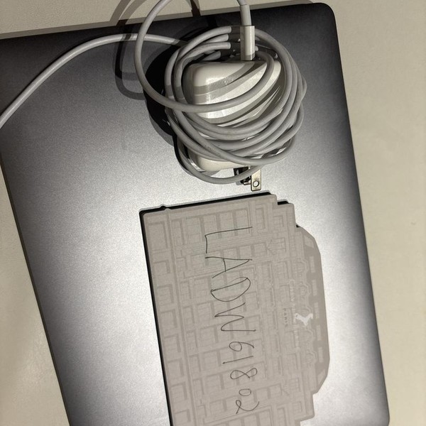 MacBook Pro 2022 - 13 inch - 512 GB, Gray, 8 GB, Apple M2