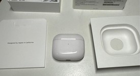 Used
													Apple AirPods 3rd Gen - Lightning Case, photo 1 of 3
