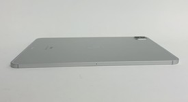 Good
													Apple iPad Pro 11" 2nd Gen 2020 - Unlocked, Silver, 256 GB, A2068, photo 4 of 8