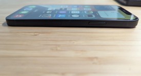 Good
													Apple iPhone 12 - Unlocked, Black, 64 GB, A2172, photo 4 of 14