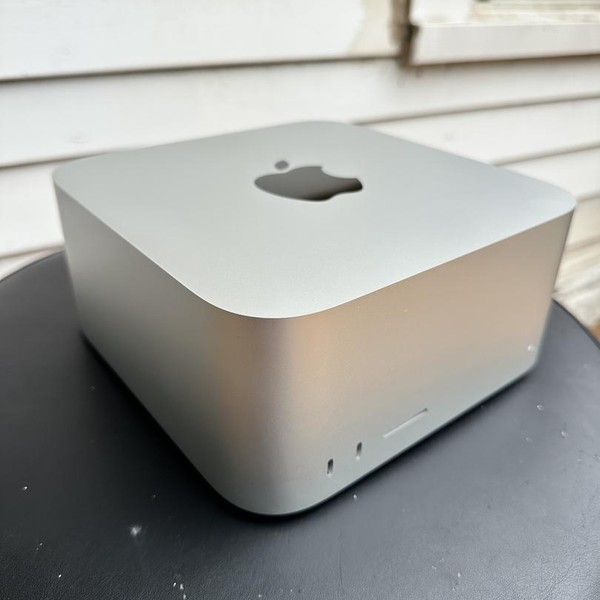 Mac Studio 2022 - 512 GB, 32 GB, Apple M1 Max, 24 Core GPU