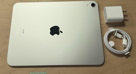 Mint
													Apple iPad 10th Gen - Wi-Fi, Silver, 64 GB, A2696, photo 5 of 6