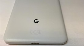 Good
													Google Pixel 2 XL - Unlocked, Black, 64 GB, Google Edition, photo 3 of 7