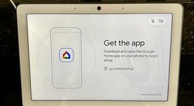 Mint
													Google Nest Hub Max - Charcoal, photo 4 of 4