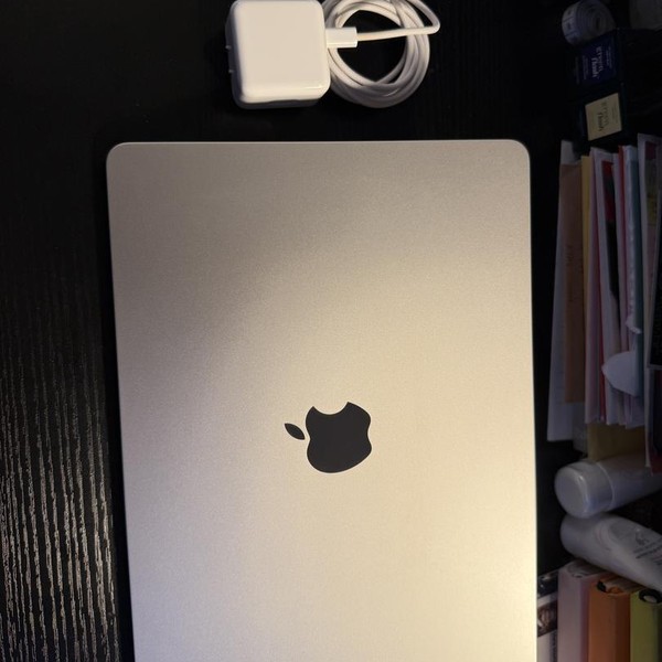 MacBook Air 2024 (M3) - 13 inch - 512 GB, Starlight, 8 GB, Apple M3, 8-core GPU