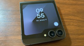 Good
													Samsung Galaxy Z Flip6 - Unlocked, Black, 256 GB, 12 GB, SM-F741U1, photo 4 of 4