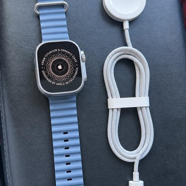 Apple Watch Ultra 3 49mm - Unlocked, Natural, A3281