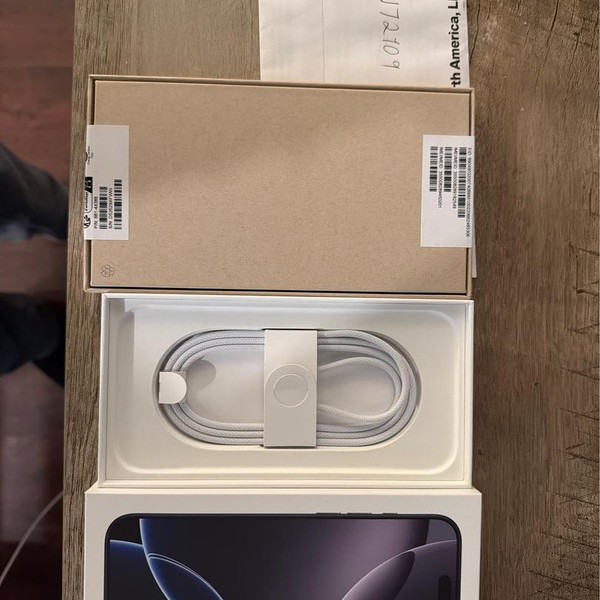Apple iPhone 16 Pro Max - Unlocked, 512 GB, Black, A3084