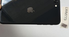 Good
													Apple iPhone SE 2nd Gen 2020 - Unlocked, Black, 64 GB, A2275, photo 4 of 8