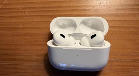 Used
													Apple AirPods Pro 2 - Lightning, photo 2 of 2