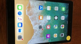 Fair
													Apple iPad Air - Wi-Fi, Gray, 16 GB, photo 1 of 4