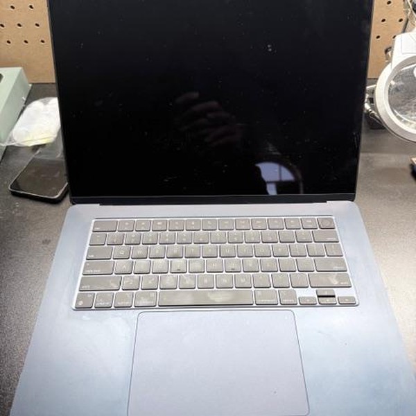 MacBook Air 2023 (M2) - 15 inch - 256 GB, Gray, 8 GB, Apple M2