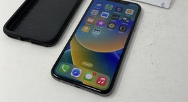 Good
													Apple iPhone Xs - Unlocked, Gray, 64 GB, A1920, photo 2 of 9