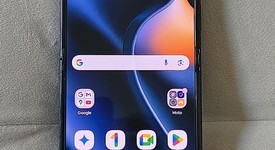 Good
													Motorola Razr (2025) - Unlocked, Blue, 256 GB, 8 GB, photo 2 of 11