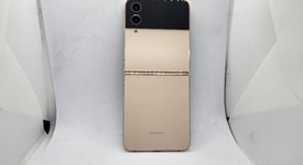 Good
													Samsung Galaxy Z Flip4 5G - Unlocked, Rose Gold, 256 GB, 8 GB, SM-F721U1, photo 5 of 5
