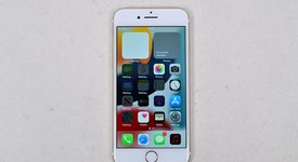Good
													Apple iPhone 7 - AT&T, Gold, 32 GB, A1778, photo 2 of 7