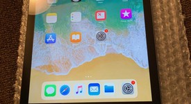 Good
													Apple iPad Air - Unlocked, Gray, 128 GB, photo 3 of 3