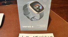 New
													Fitbit Versa 4 - Platinum, photo 5 of 5