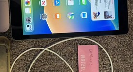 Mint
													Apple iPad 5th Gen - Wi-Fi, Silver, 128 GB, A1822, photo 3 of 7