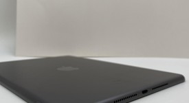 Mint
													Apple iPad 8th Gen - Wi-Fi, Gray, 32 GB, A2270, photo 4 of 5