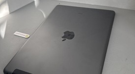 Good
													Apple iPad 9th Gen - Unlocked, Gray, 64 GB, A2603, photo 6 of 6