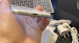 Mint
													Apple iPhone SE 2nd Gen 2020 - AT&T, White, 64 GB, A2275, photo 5 of 7