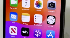 Mint
													Apple iPhone 15 - Unlocked, Black, 128 GB, A2846, photo 3 of 13