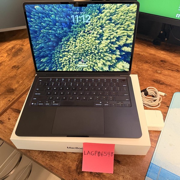 MacBook Air 2025 (M4) - 13 inch - 256 GB, Midnight, 16 GB, Apple M4