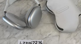 Used
													Apple AirPods Max - Silver, photo 1 of 8