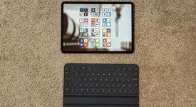 Good
													Apple iPad Pro 11" 2018 - Unlocked, Gray, 64 GB, A2013, photo 2 of 6