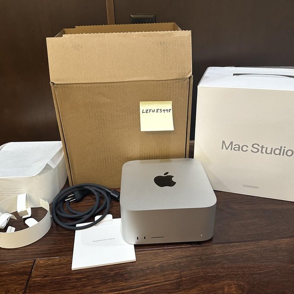 Mac Studio 2022 - 512 GB, 32 GB, Apple M1 Max, 24 Core GPU
