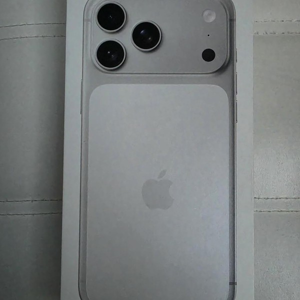 Apple iPhone 17 Pro Max - Unlocked, 256 GB, Silver, A3257