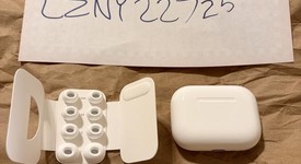 Used
													Apple AirPods Pro 3, photo 1 of 5