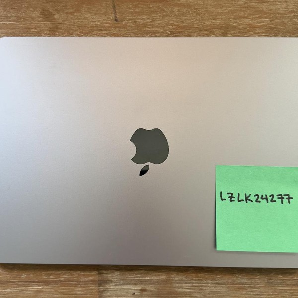 MacBook Air 2022 (M2) - 13 inch - 256 GB, Gray, 8 GB, Apple M2